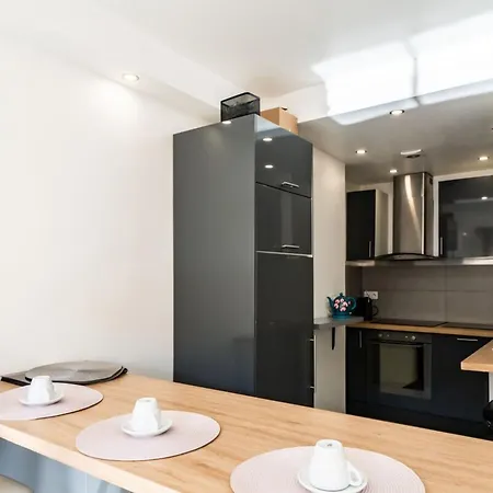 Wdf One Bedroom 1 Min Walk To Martinez קאן